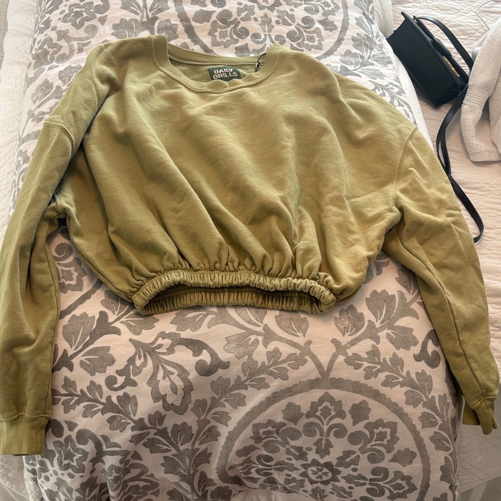 DAILY DRILLS CROP CREW NECK